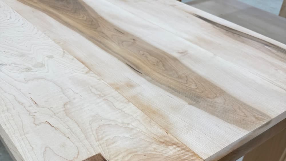 Workbench top with an inlaid joint