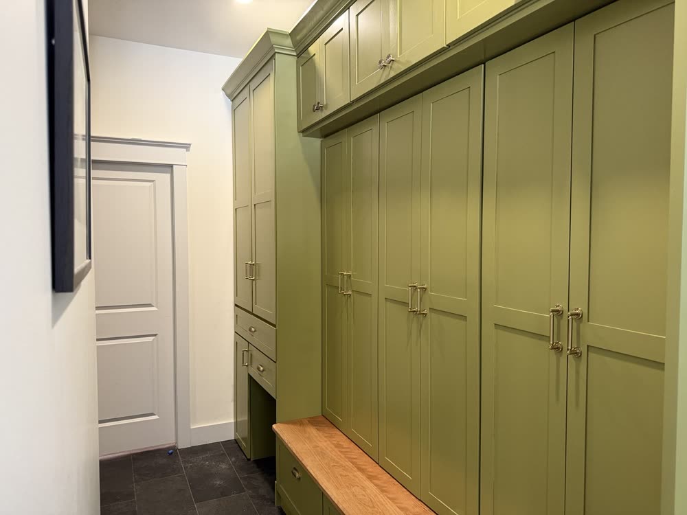 Built-in wall with a butcher-block bench
