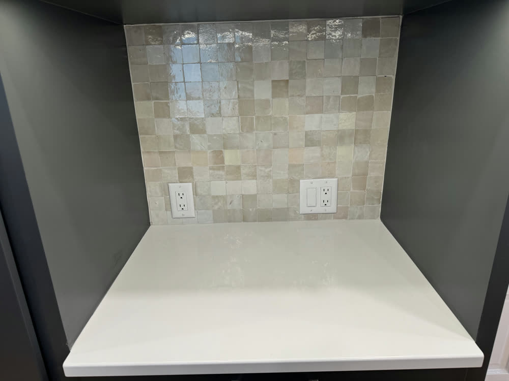 Tile backsplash and quartz counter